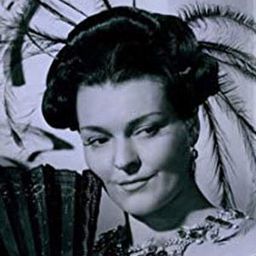 Norma Drury 飾演 Queen of Naples