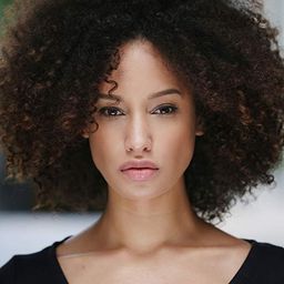 Elarica Johnson - 我的惡魔兄弟演員 飾演Vanessa