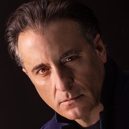 安迪加西亞 - 比佛利拜金狗演員 飾演Delgado (voice)