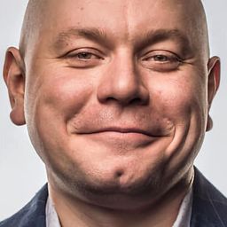 Ilya Khvostikov - 黑色閃電演員 飾演criminal