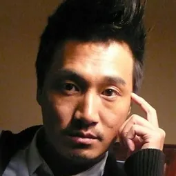 耿長軍 飾演 Kenji