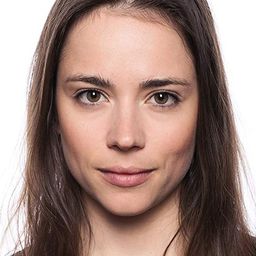 Gabriela Marcinková 飾演 Alissa