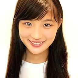 Hanano Akazawa 飾演 Shiho Tanimura