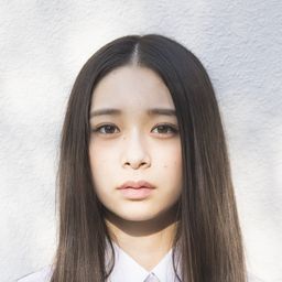 田鍋梨々花 飾演 近藤はるな