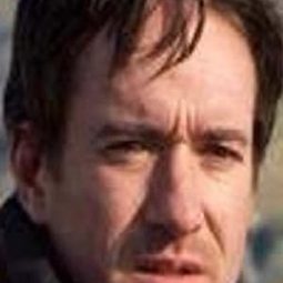 Amiran Katchibaia 飾演 Agdur