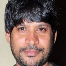 阿迪堤·拉齊亞 - 槍戰演員 飾演Doubling