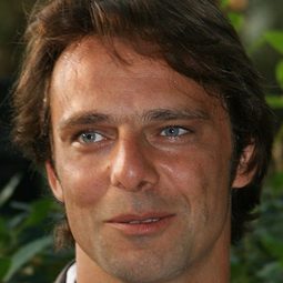 亞歷山卓·普雷齊歐西 飾演 Nick