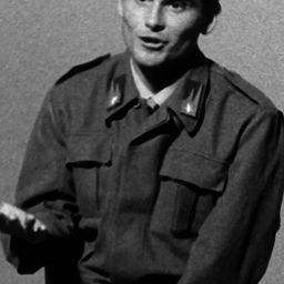 Allen Midgette - Suffocating Heat演員 飾演Andy Warhol