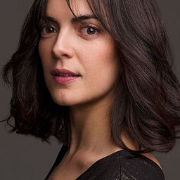 Beatriz Arjona 飾演 Psicóloga