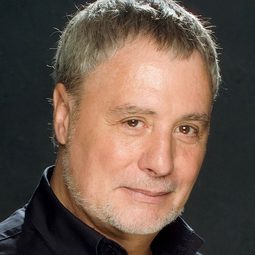 Joaquín Kremel - The Lame Pigeon演員 飾演Tío Ramón