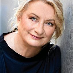 瑪麗亞·瑪伊 - 聖誕宅急便演員 飾演Gienia, sąsiadka Marysi