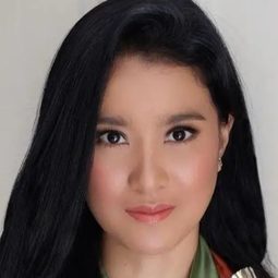 瑪榭拉·札蓮蒂 - Generasi 90an: Melankolia演員 飾演Ibu