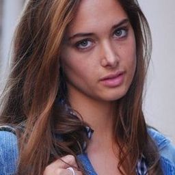 Clizia Fornasier 飾演 Giulia