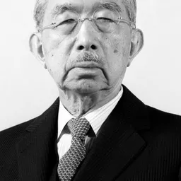 昭和天皇 飾演 Self