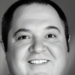 路易斯·德伊卡薩 飾演 Ramon