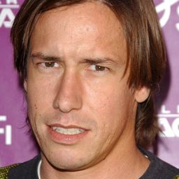 Bodie Olmos 飾演 Fernando Escalante