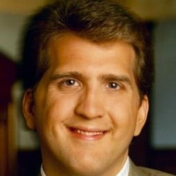 丹尼爾·羅布克 飾演 Agent Weine