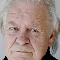 Ian Mune - 安養院的叢林法則演員 飾演Howie Wicker