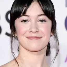 Grace Kaufman 飾演 Lennie