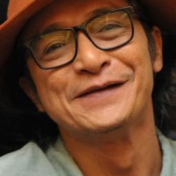 Restu Triandy 飾演 Wikarto