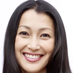 鶴田真由 飾演 