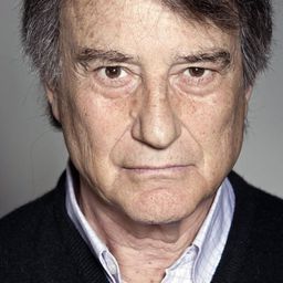 Arturo Goetz 飾演 Raúl