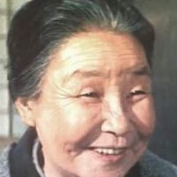 飯田蝶子  - 荒城の月演員 飾演Miura's mother