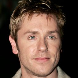 羅·艾爾達德 飾演 John Reilly