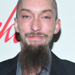 伊森·達邦 飾演 Lonnie