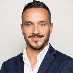 克里斯多吉可夫 飾演 