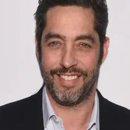 Nick Loeb 飾演 Jeremy