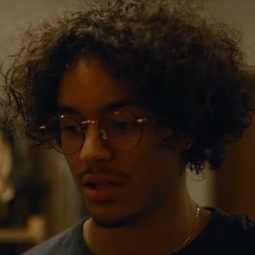 Nicky Laaguid 飾演 Henkka