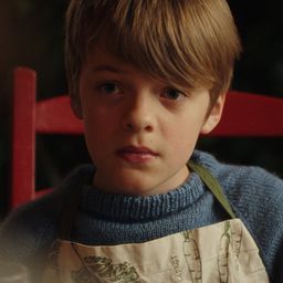 Filip Mathias Eide 飾演 Sølvgutt