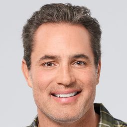 維多·韋布斯特 - 幸運頭紗演員 飾演Nick