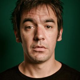 Thomas Vandenberghe 飾演 Le Père de Valentin / Le Docteur (voice)