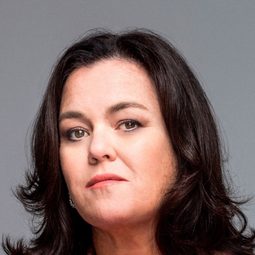 蘿西·歐唐娜 飾演 