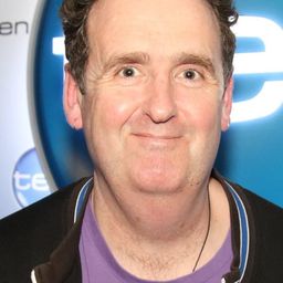 Alan Brough 飾演 Steve Whelan