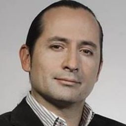 Rodolfo Riva Palacio Alatriste 飾演 Coco / Iguano / Manotas / Cuache (voice)