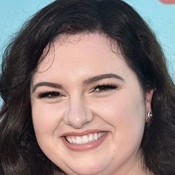Maddie Baillio 飾演 Tracy Turnblad