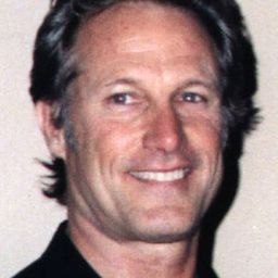 David Allen Brooks 飾演 Dick Peterson