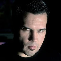 Dan Zachary 飾演 Ryshack / Archer / Grufo (voice)