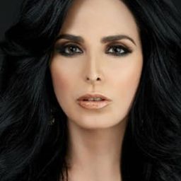 Ximena Herrera 飾演 Sofia