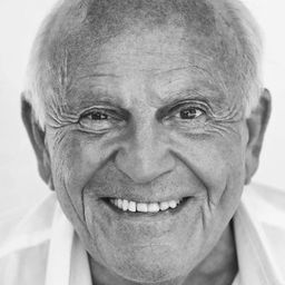 Enzo G. Castellari 飾演 Vigilante Banca