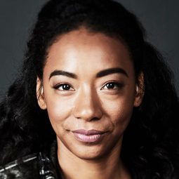 比蒂基布爾 - 訪．嚇演員 飾演Georgina