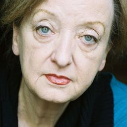 Sibylle Brunner 飾演 Vroni