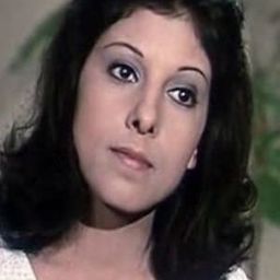 Fatma Imara‏ 飾演 Khadra