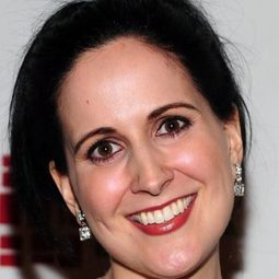 史黛芬妮·迪亞布卓 - Sesame Street: Elmo's Playdate演員 飾演Prairie Dawn / Mae (voice)