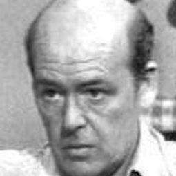 Bill Quinn 飾演 Hale