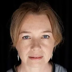 Karen Young - 孤兒殺手演員 飾演Sister Mary