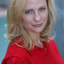 Denise Gossett - 驚魂契約演員 飾演Carol